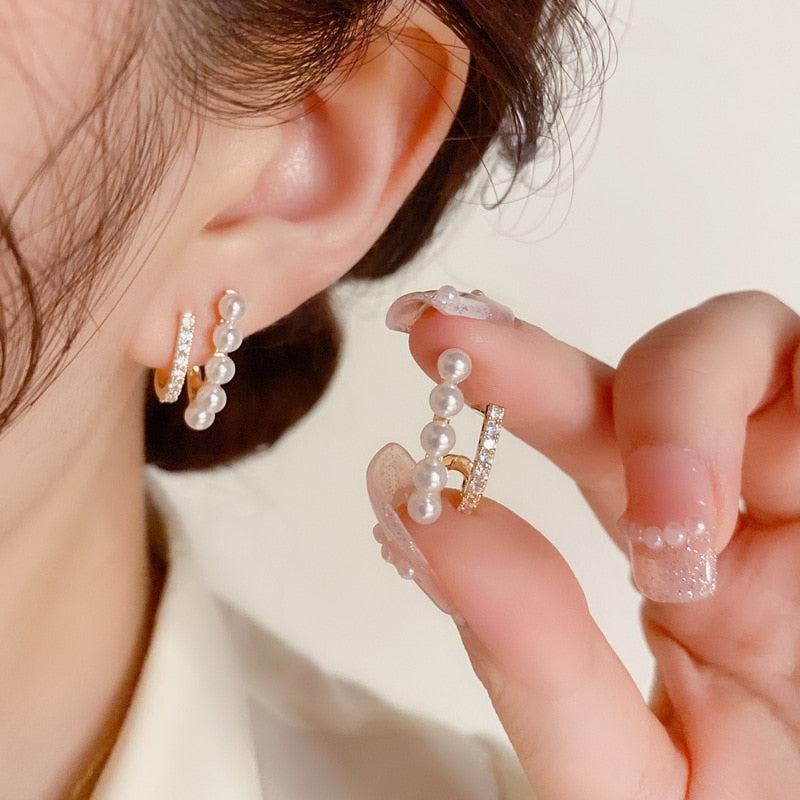 Sweet Acrylic Heart Stud Earrings Delicate Gold Color Cute Mini Ear Studs Trendy Ear Nails For Women Girls Wedding Jewelry Gift