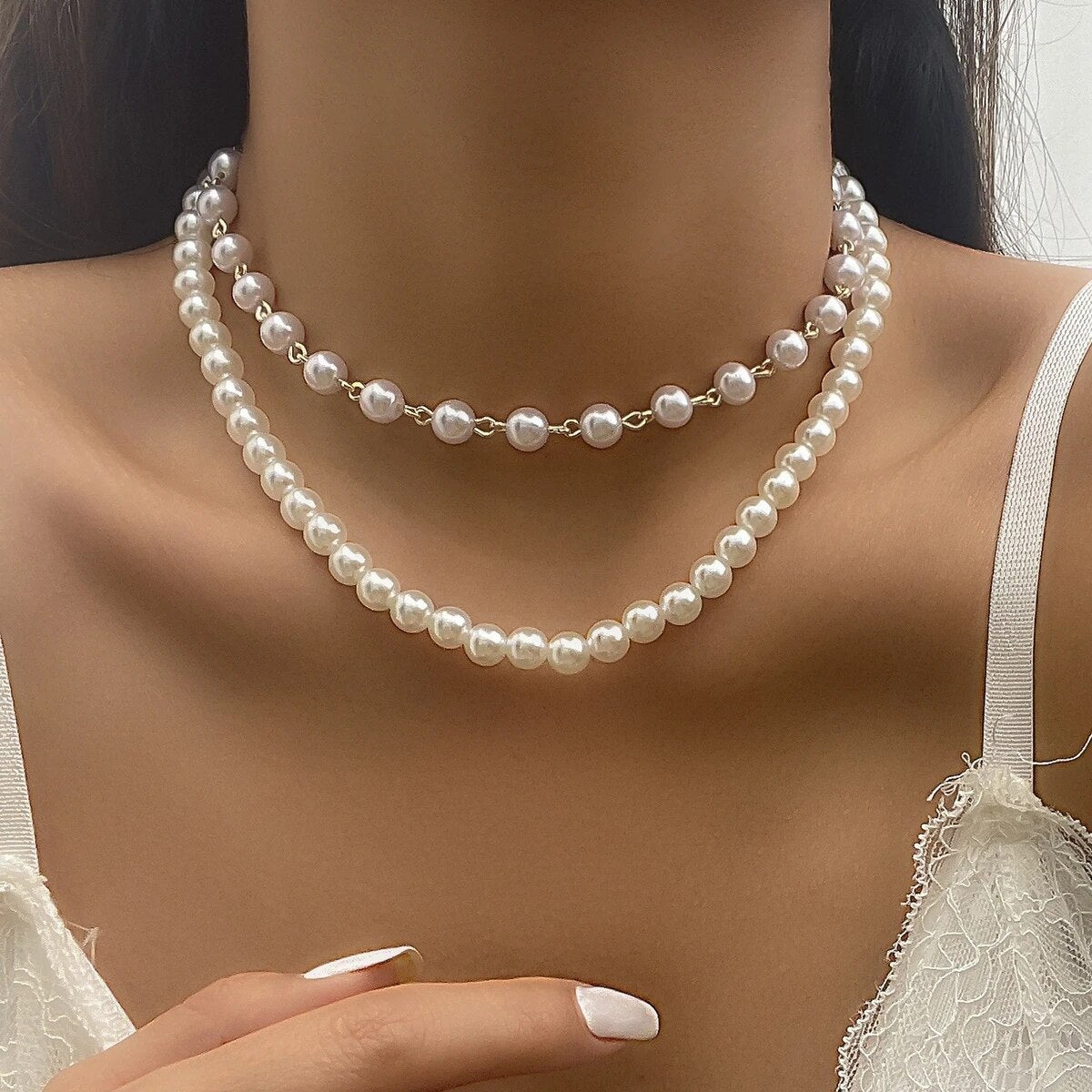 Multi-Layer White Imitation Pearl Necklace Bead Chain Punk Ladies Wedding Short Clavicle Necklac Girl Charm Banquet Jewelry