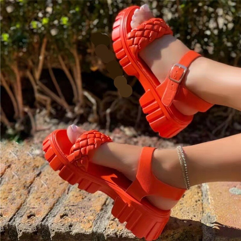Elegant Women Leather Sandals 2022 New Summer Diamond Lattice Sandals Casual Flat Bottom Platform Sandals Women Sandalias