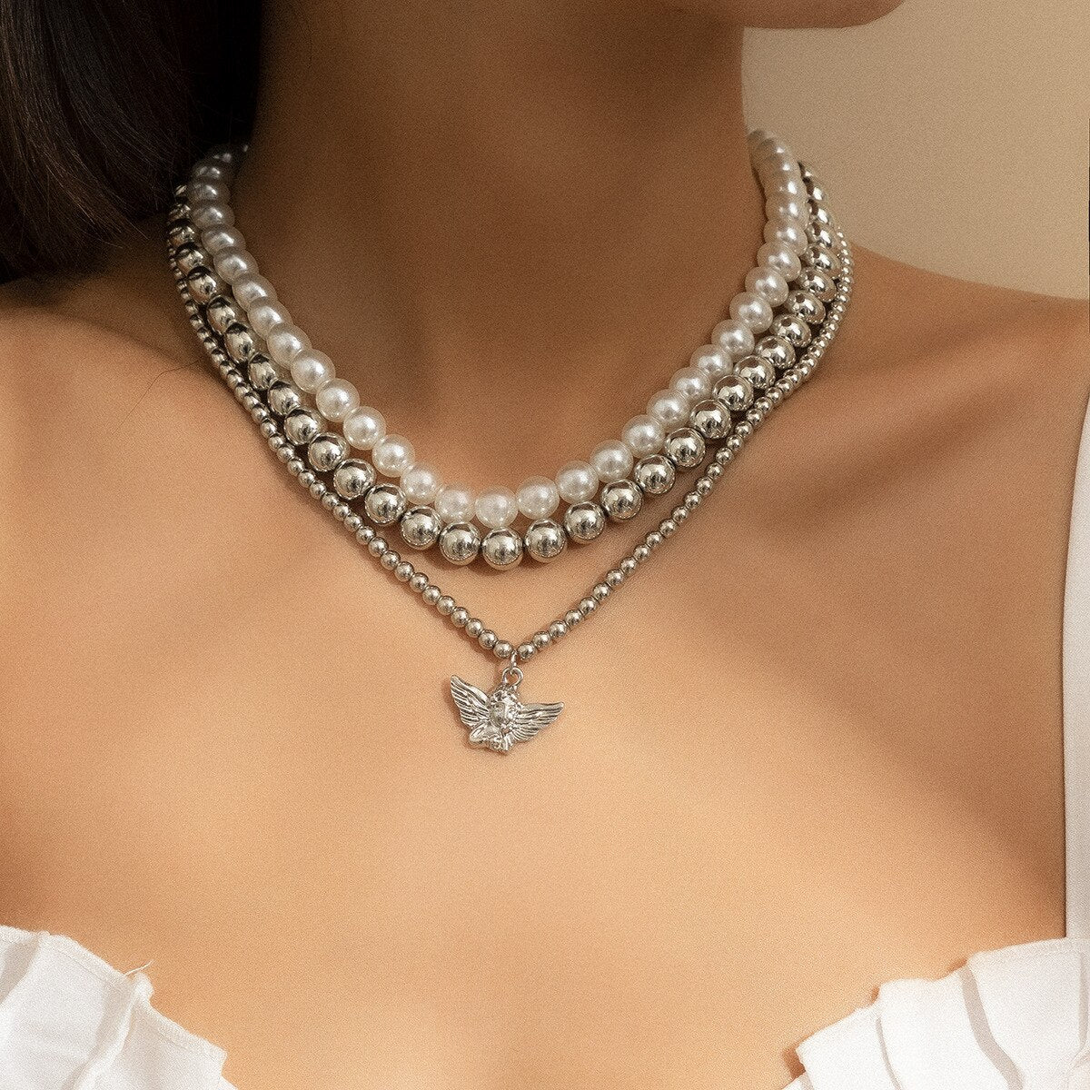 Multi-Layer White Imitation Pearl Necklace Bead Chain Punk Ladies Wedding Short Clavicle Necklac Girl Charm Banquet Jewelry
