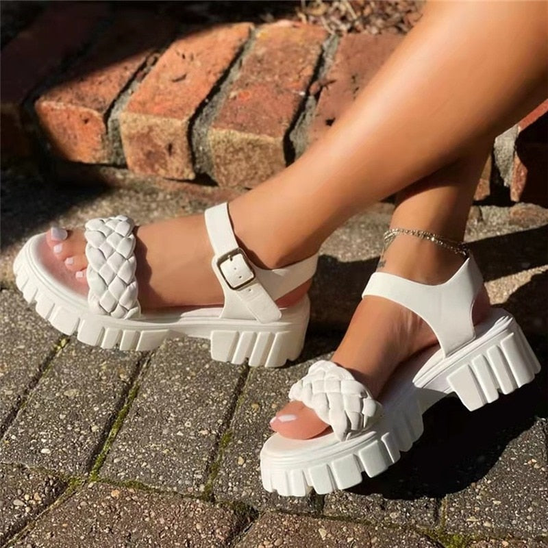 Elegant Women Leather Sandals 2022 New Summer Diamond Lattice Sandals Casual Flat Bottom Platform Sandals Women Sandalias
