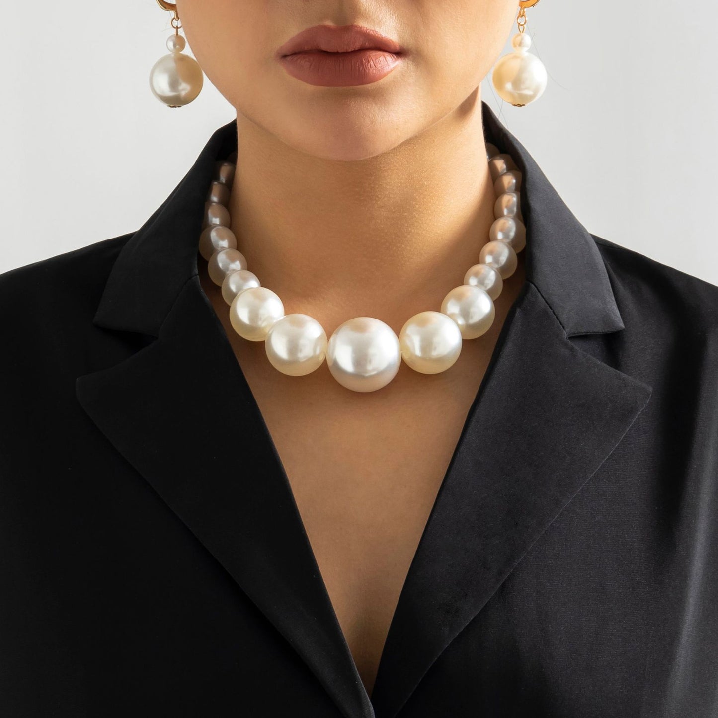 Multi-Layer White Imitation Pearl Necklace Bead  Chain Punk Ladies Wedding Short Clavicle Necklac Girl Charm Banquet Jewelry